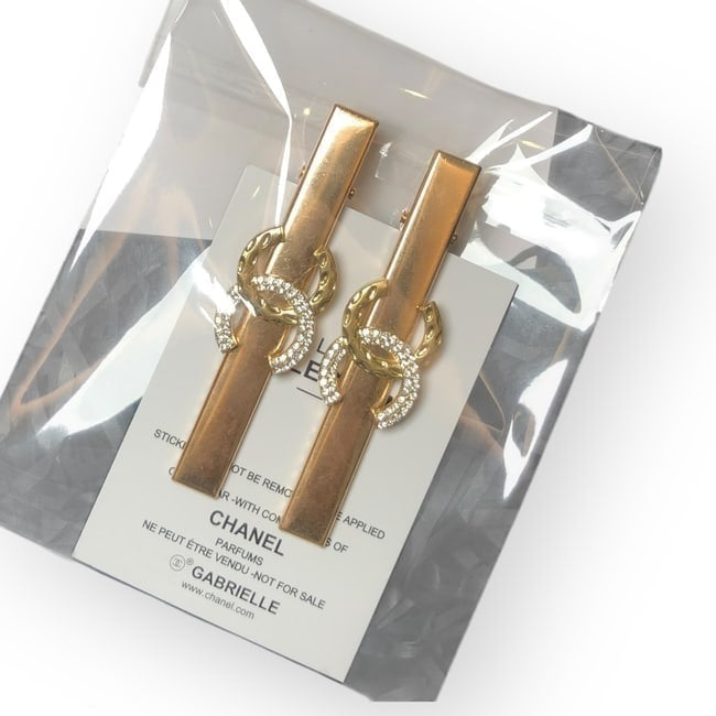 2Pc Large Gold Rhinestone CC Hair Clips | Beaute