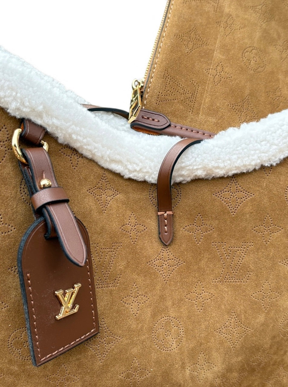 Suede Fur Carryall Bag, Strap, w/ Box | VIP/GWP