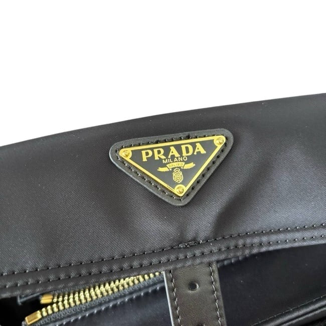 Black Gold Dual Zip Messenger Bag | VIP/GWP