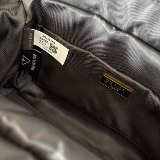 Black Gold Dual Zip Messenger Bag | VIP/GWP
