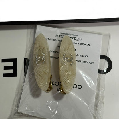 2Pc White Shimmer Rhinestone CC Long Oval Hair Clips | Beaute