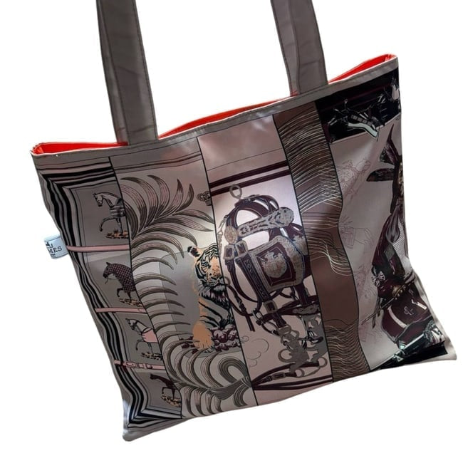 Double Handle Animal Themed Sig Print U.L Tote | VIP/GWP