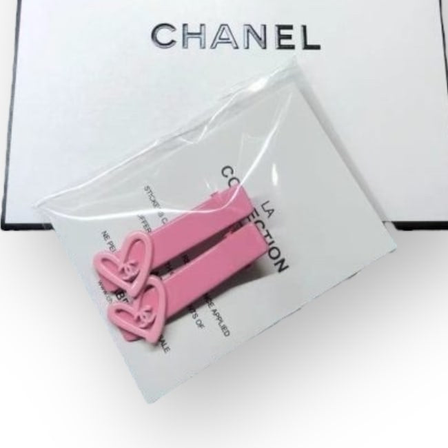 2Pc Set Hot Pink Pink Heart With CC Logo Hair Clips | Beaute