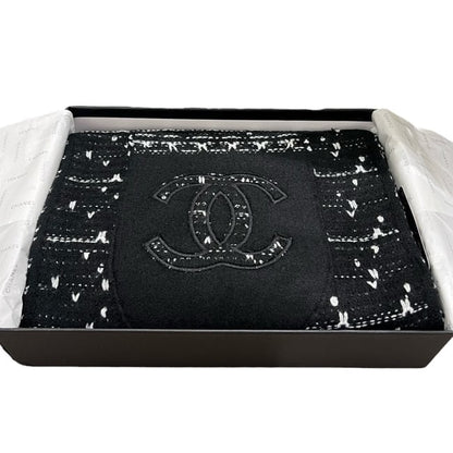 Black & White CC Scarf With Pockets w/ Box | VIP/GWP