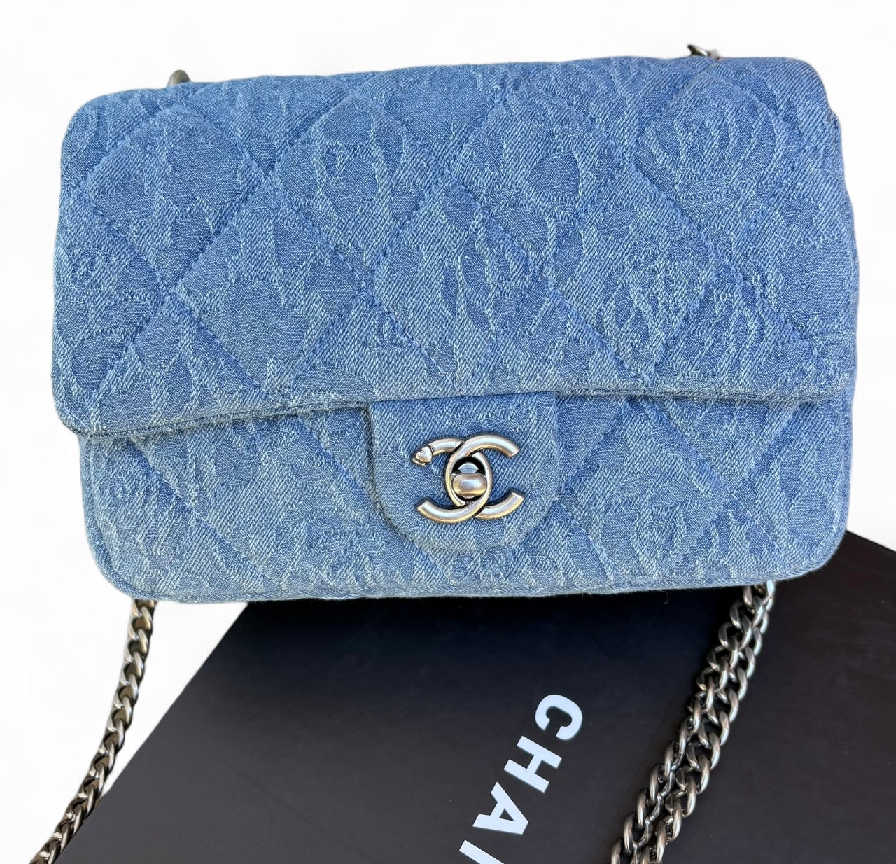 Denim Silver Quilted Floral Print Classic Classic Flap Bag | VIP/GWP