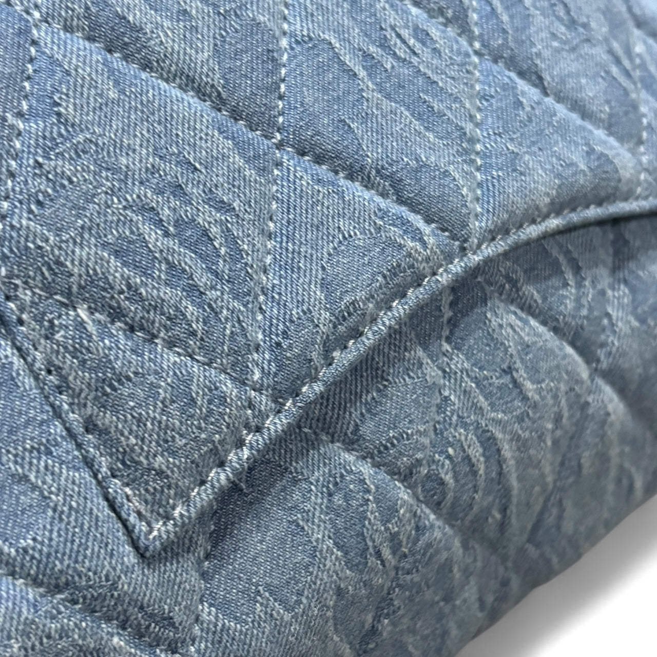 Denim Silver Quilted Floral Print Classic Classic Flap Bag | VIP/GWP