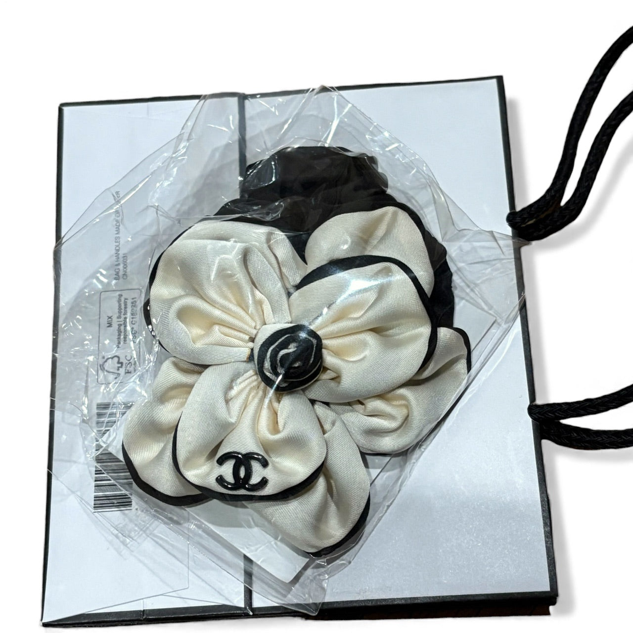 White & Black Camelia Scrunchy w/ Gift Bag | Beaute