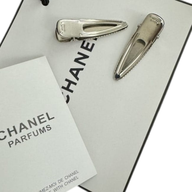 2Pc Set Silver White Rhinestone Logo Hair Clips | Beaute