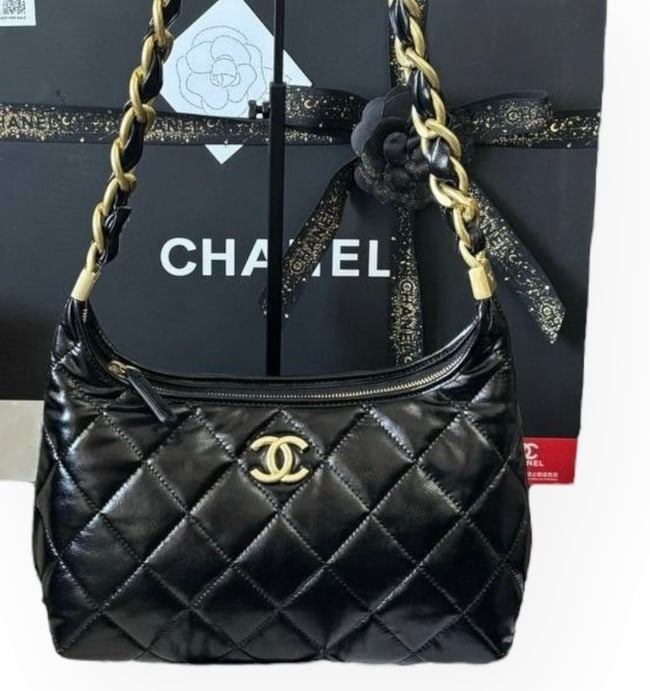 Black Quilted Chunky Chain Hobo Bag | VIP/GWP