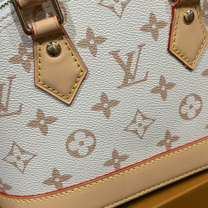 Dune Nano Alma Bag, Handle Keepers Charms | VIP/GWP
