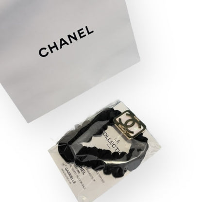 White Gold CC Logo Square Gabrielle Hair Clips | Beaute