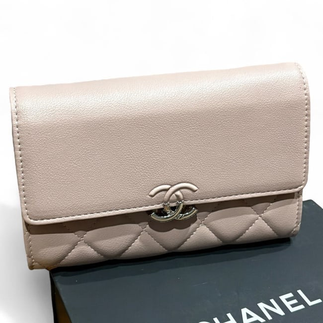 Powder Pink Silver Vintage Style WOC Bag | VIP/GWP