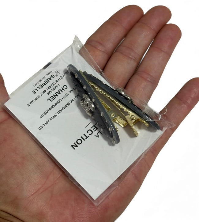 2Pc Large Black Rhinestone CC Logo Hair Clips | Beaute