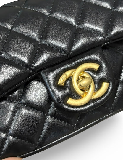 Quilted Mini Maxi Bag w Charm Pearl Detail | VIP/GWP