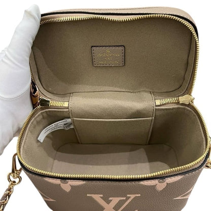 Beige Creme Vanity Case, Liner, w/ Box | VIP/GWP