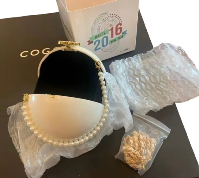 Collectors Pc. White Ball Clutch Rhinestone Detailed | VIP/GWP
